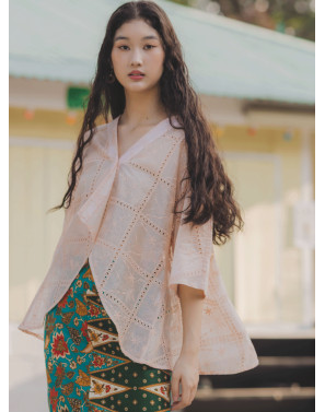 Tomoe Overized Kebaya